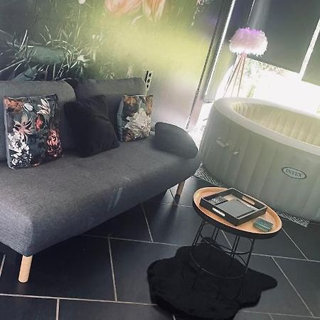 Loft D Isa Avec Wifi Netflix Gesves Exterior photo