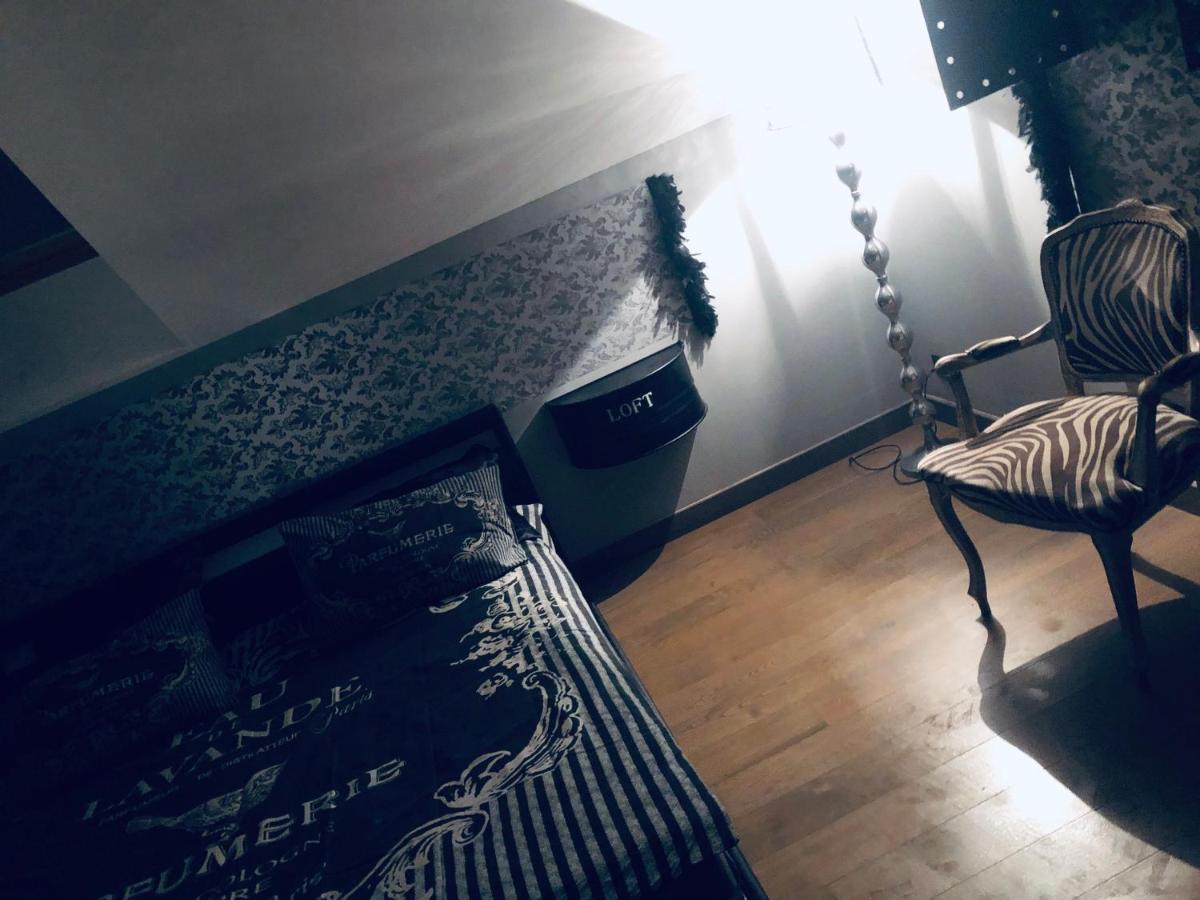 Loft D Isa Avec Wifi Netflix Gesves Exterior photo