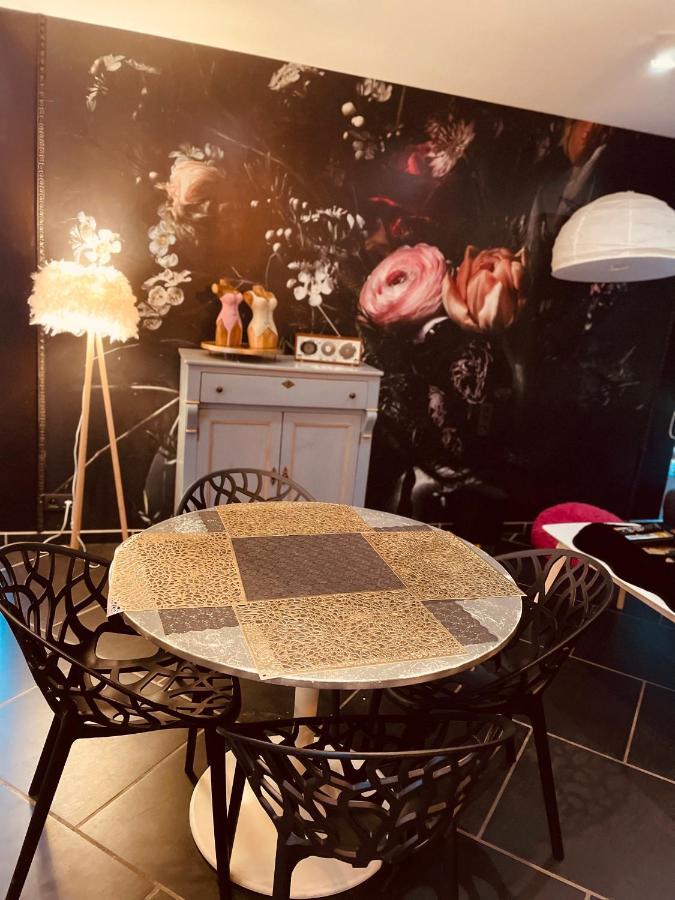 Loft D Isa Avec Wifi Netflix Gesves Exterior photo