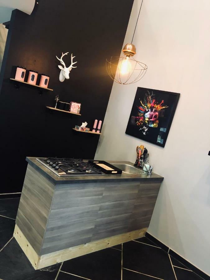 Loft D Isa Avec Wifi Netflix Gesves Exterior photo